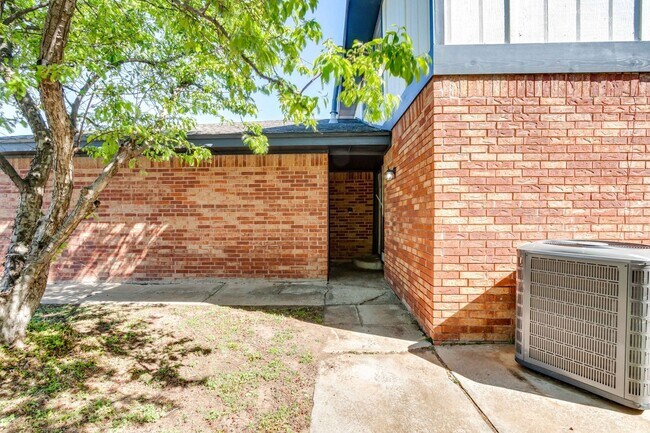 Foto del edificio - Three bed/2.5 bath in Harvest Hills