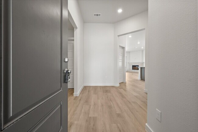 Foto del edificio - Beautiful New Build Home in Cypress Ranch!