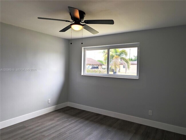 Foto del edificio - 2721 NW 25th St