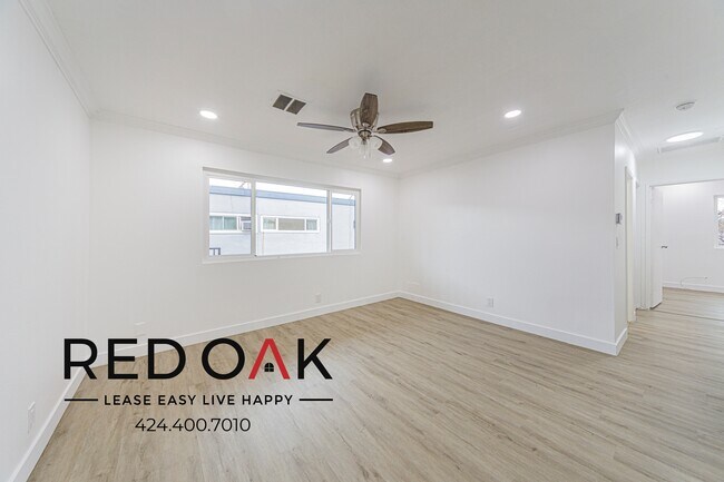 Foto del edificio - 13043 Vanowen St