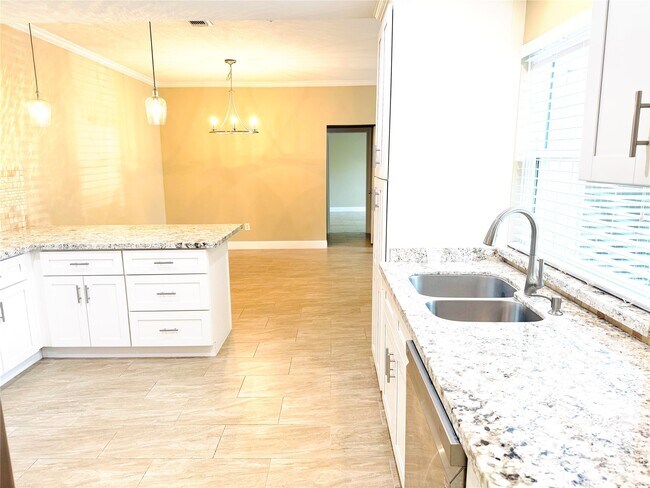 Foto del edificio - 15193 Kimberley Ct