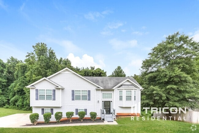 Building Photo - 90 Twin Oaks Ln