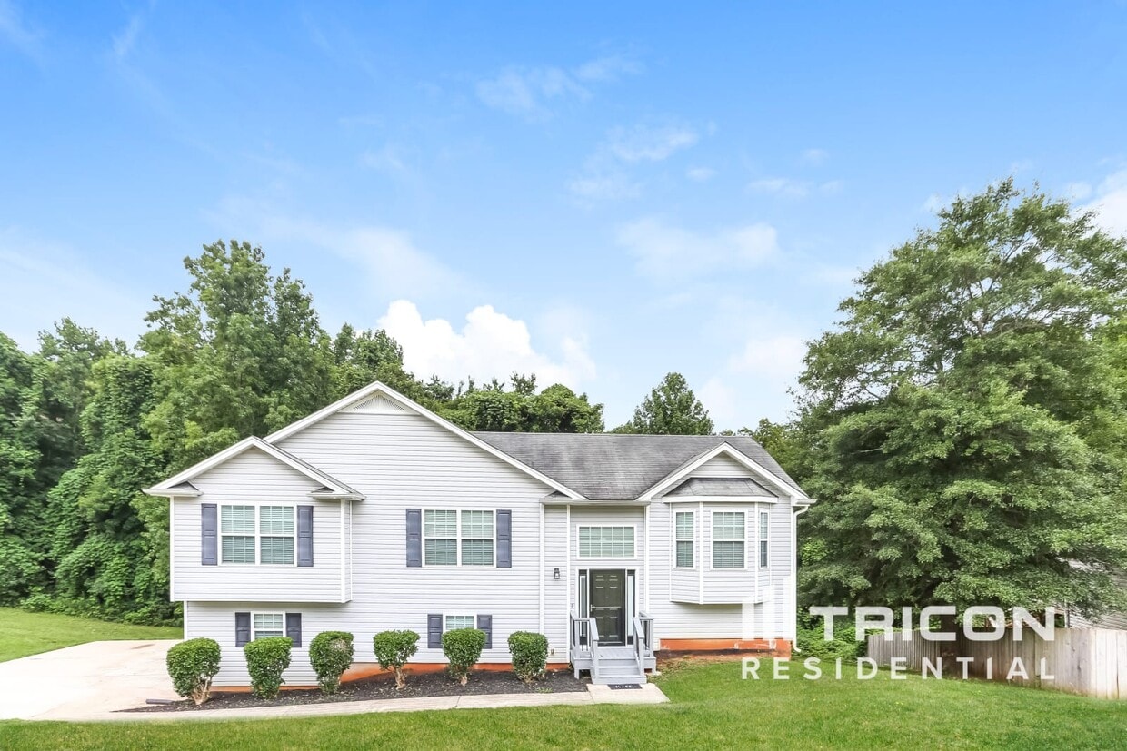 Foto principal - 90 Twin Oaks Ln