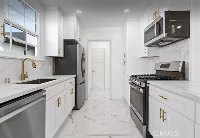 Foto del edificio - 13831 Bessemer St