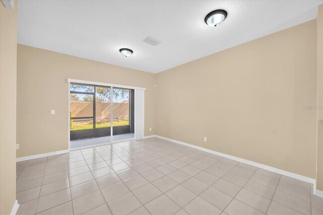 Building Photo - 3577 Wilshire Way Rd