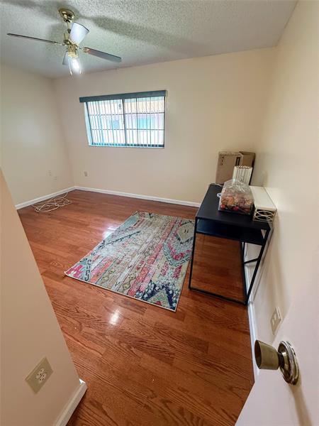 Foto del edificio - 20680 NE 4th Ct