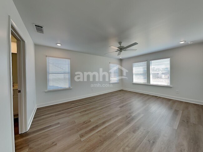 Foto del edificio - 212 Chase Ln