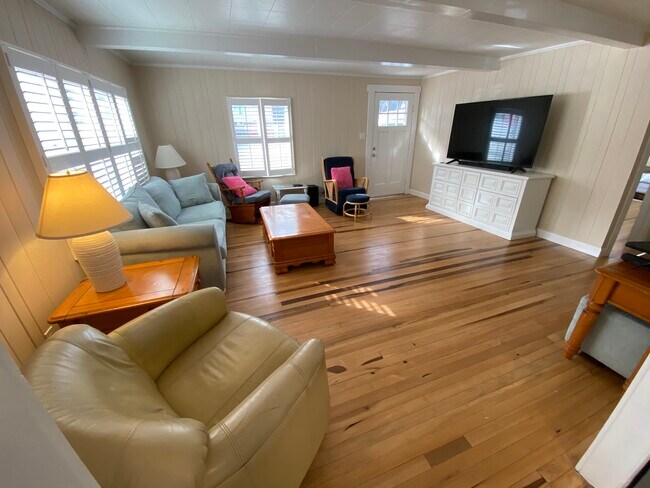 Living room - 8601 W Gulf Blvd
