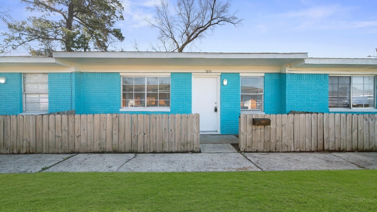 Primary Photo - 7808 Glass St