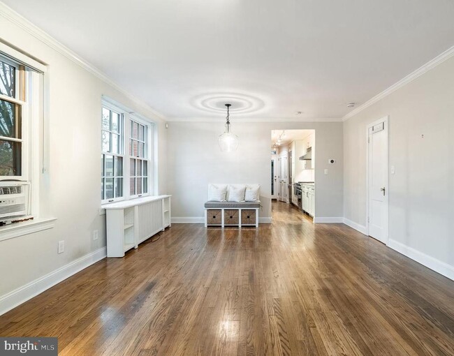 Foto del edificio - 1127 C St SE