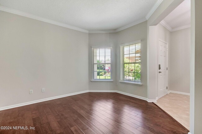 Building Photo - 500 Howland Drive