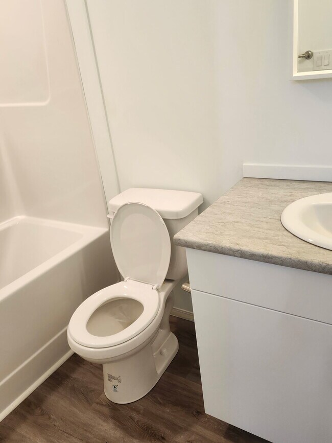 Building Photo - 11811-11847 47 St NW