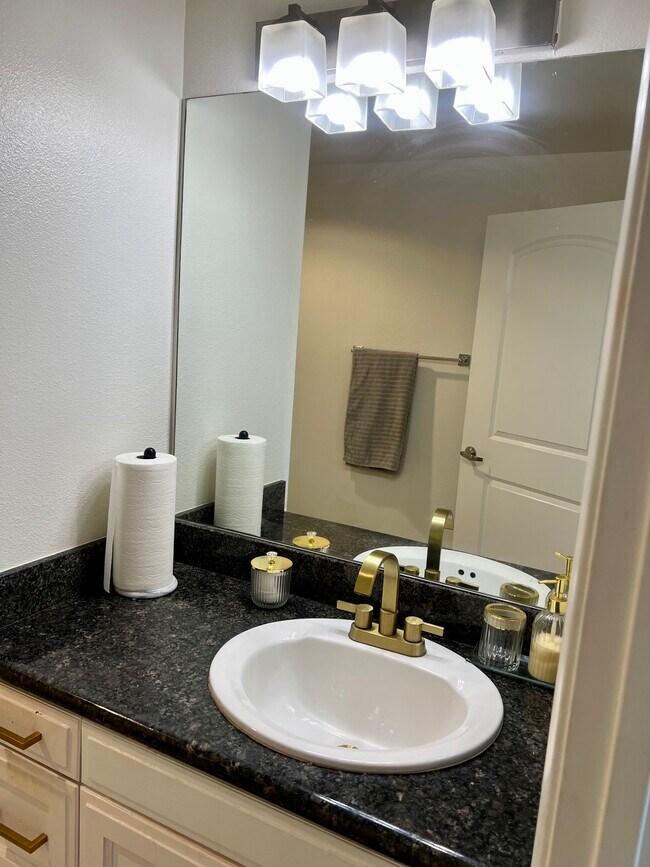 Building Photo - 3740 Santa Rosalia Dr