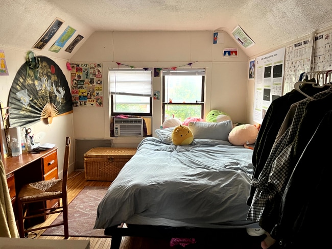 Building Photo - 227 S 4th St