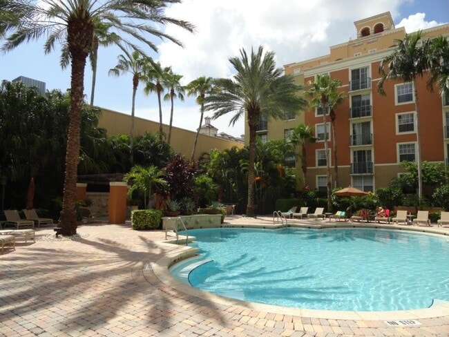 Photo - 720 S Sapodilla Ave Apartment