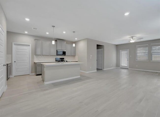 Building Photo - 18487 Sunrise Maple Dr