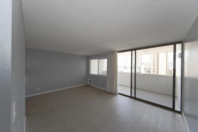 Building Photo - 2092 Kuhio Ave.