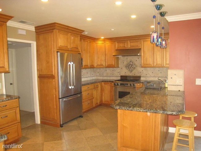 Building Photo - 3 br, 2 bath House - 2728 Belmont Canyon Road