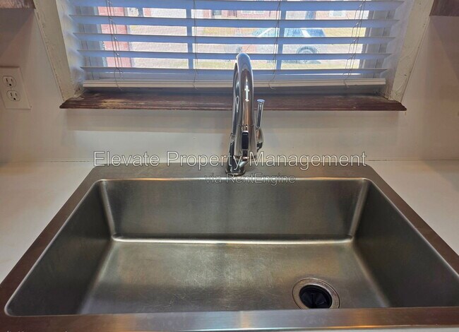 Foto del edificio - 1204 SW 128th St
