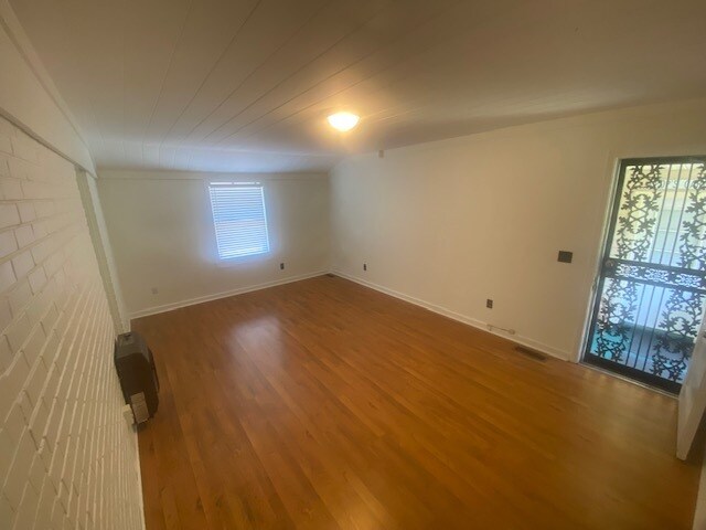 Building Photo - 3616 Sabre Dr