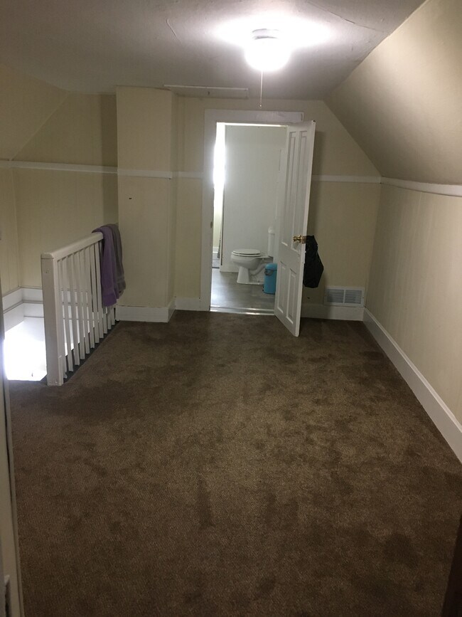 1329 E Brady St Unit up1329, Milwaukee, WI 53202 Apartments in