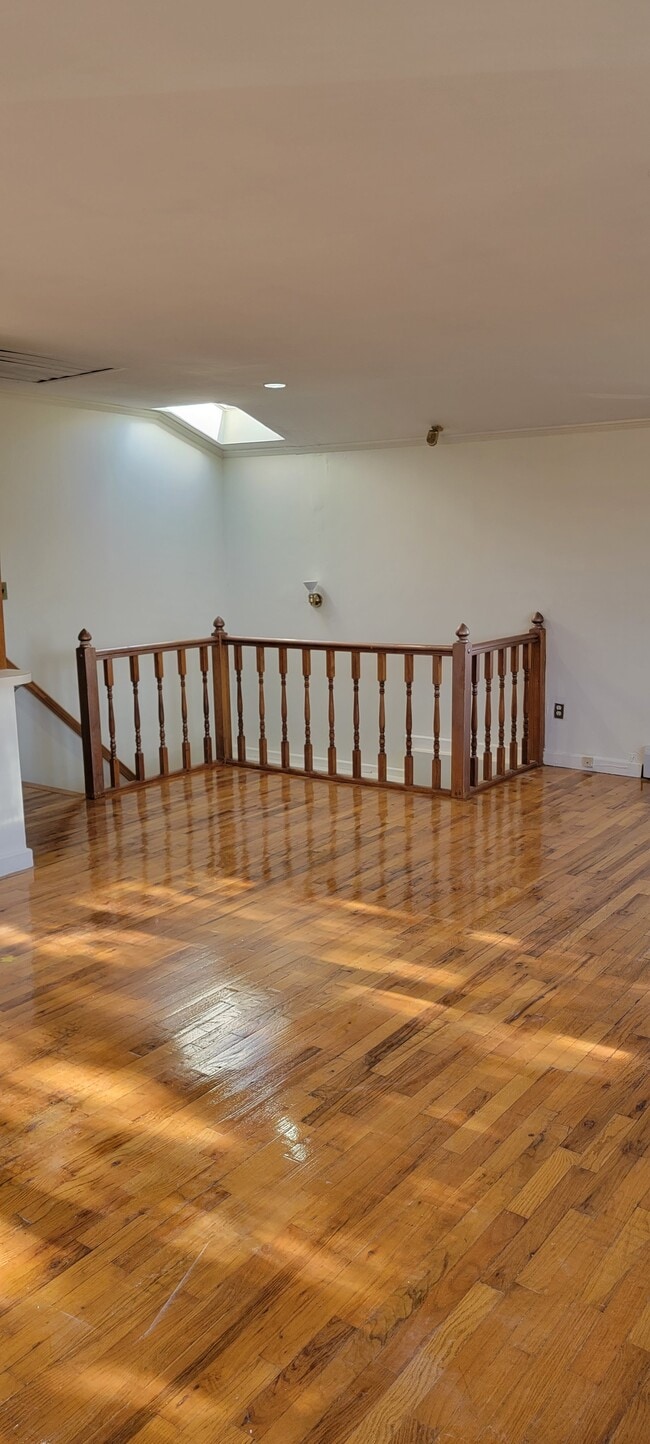 Front bannister - 7667 174th St