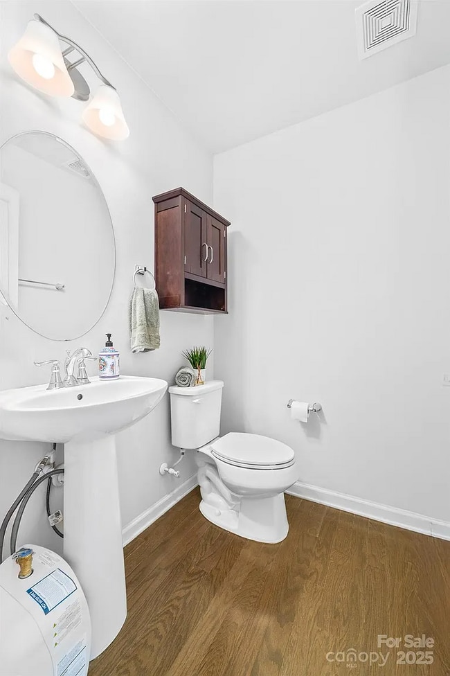 Foto del edificio - 6702 Carradale Way