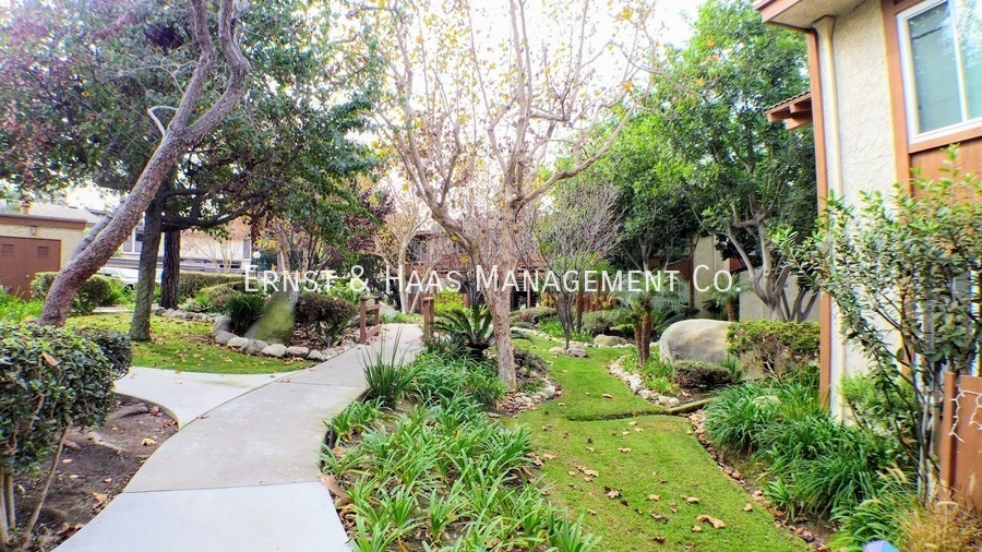 Primary Photo - 3707 Country Club Dr