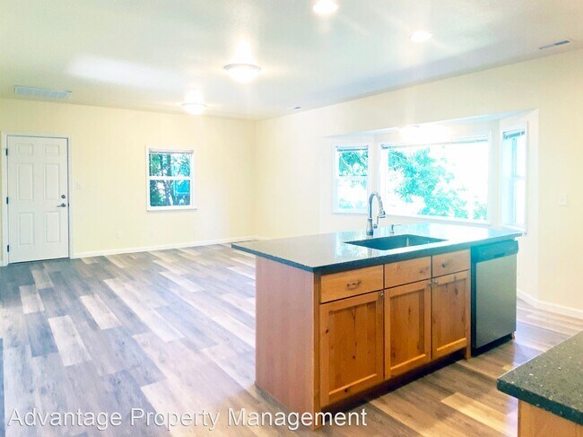 Building Photo - 3 br, 2 bath House - 2170 SW 71st Street