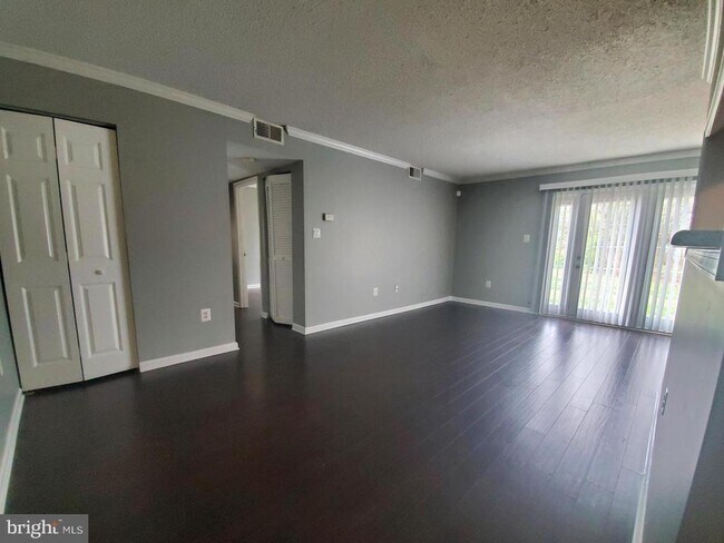 Building Photo - 15560 Horseshoe Ln