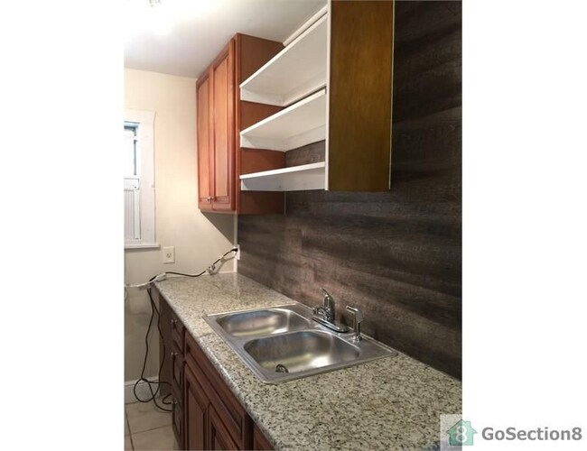Foto del edificio - 2417 Rosedale St