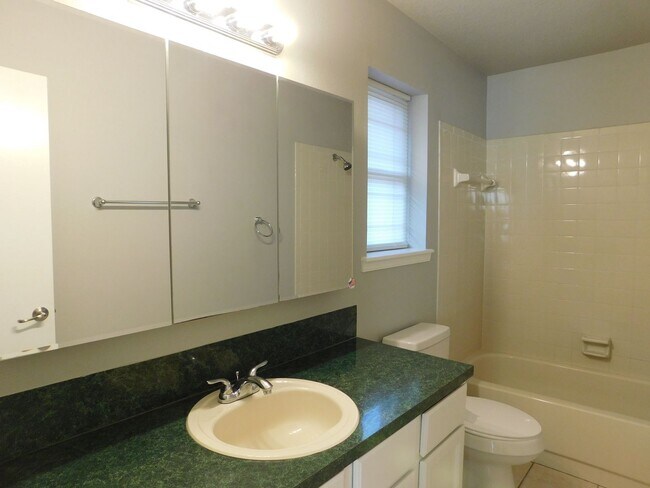 Foto del edificio - 3 bedrooms, 2 baths Van Buren AR