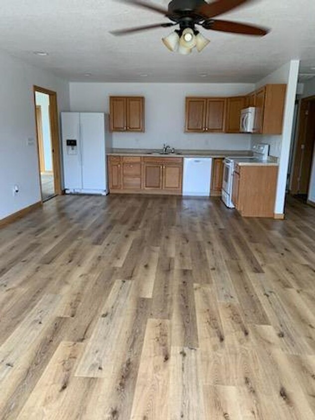 Primary Photo - Tama Iowa Duplex