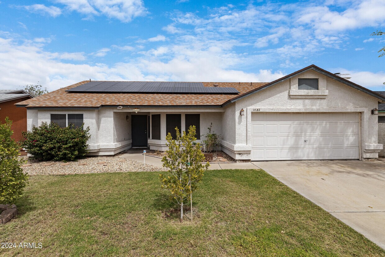 Foto principal - 1432 E Carson Rd