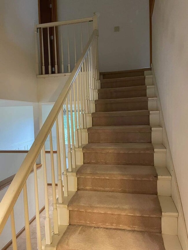 Building Photo - Beautiful House in Redmond/Microsoft area ...