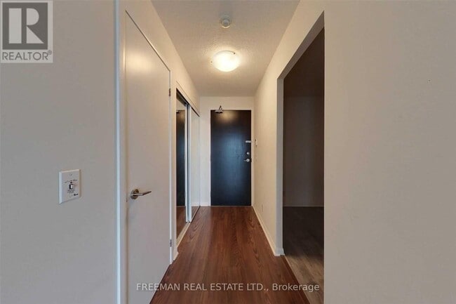 Building Photo - 96 St Patrick St