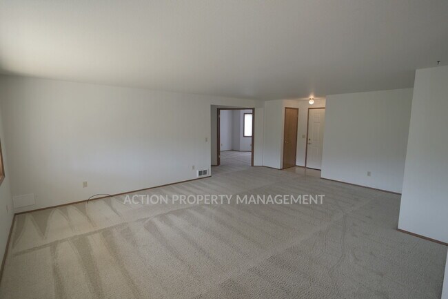 Foto del edificio - 3 bed 2 bath, 2 car garage in Sequim
