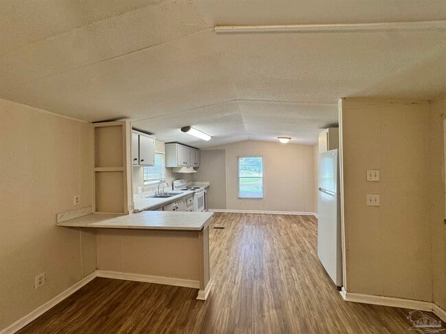 Building Photo - 3992 McCutchin Dr