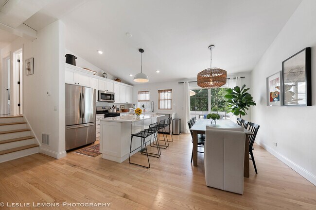 Foto del edificio - 685 Milton Dr