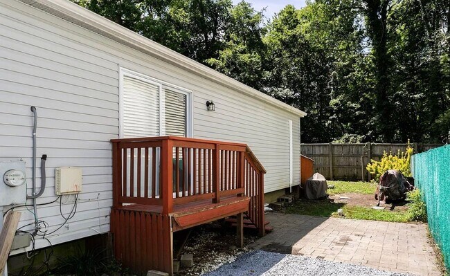 Building Photo - 1638 Bay Ridge Rd
