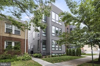 Building Photo - 4319 Harrison St NW