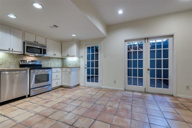 Building Photo - 3332 Hawthorne Ave