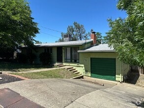 Building Photo - 1450 Riviera Dr