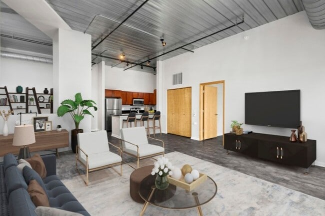 Interior Photo - Bayshore