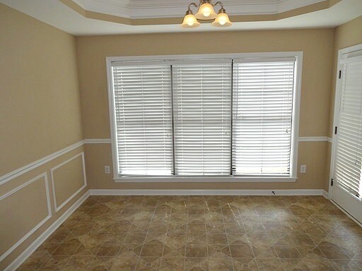Building Photo - 8308 Franklin Ln