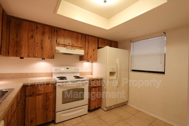 Building Photo - 4957 Puritan Cir