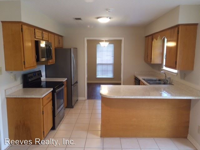 Building Photo - 3011 Azalea Trace Dr N
