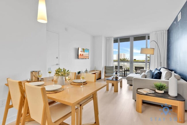 Foto del edificio - 2602 E Hallandale Beach Blvd