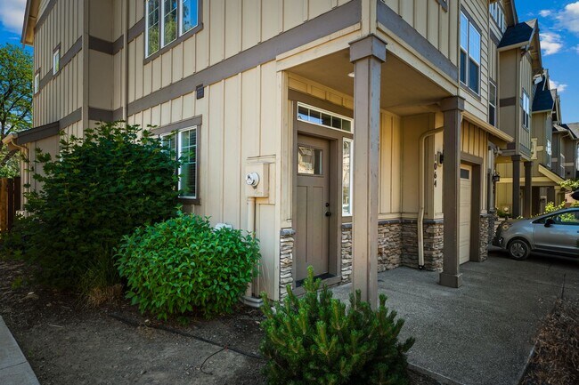 Foto del edificio - Close proximity to Old Mill District and downtown