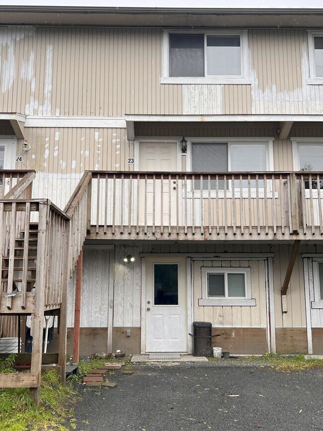 Building Photo - 1312 Mylark Ln